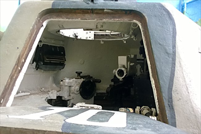 Inside the Turret of a French SOMUA S35 WW2 Medium Tank