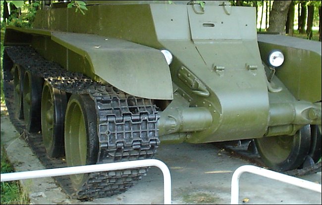 Restored Soviet WW2 BT-7 m1937 fast Tank