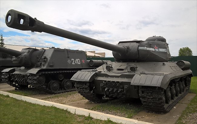 Restored IS-2 Joseph Stalin WW2 Heavy Tank in Kubinka Tank Museum Russia