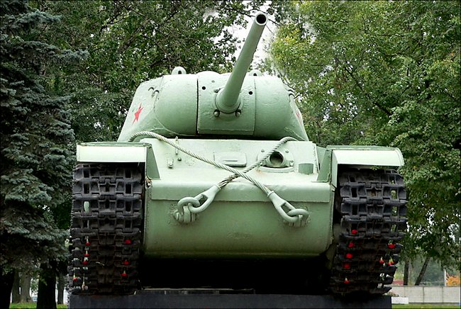 Surviving KV-85 Tank