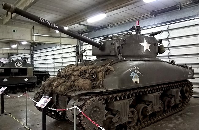 The Sherman M4A1 76W: This first 76 Sherman into Combat in US