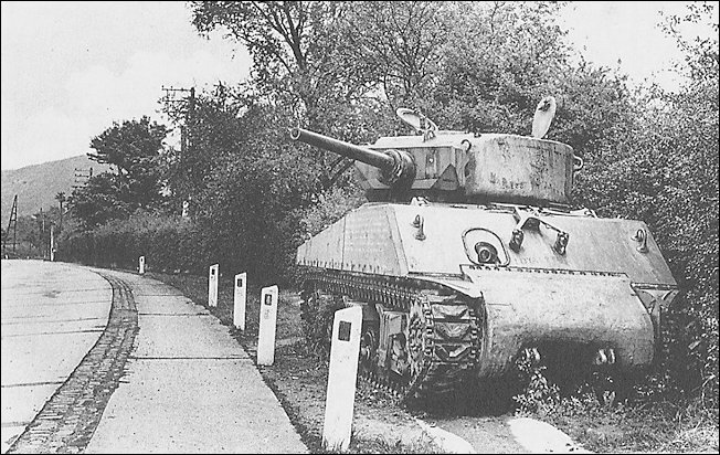 sherman tank battle of the bulge