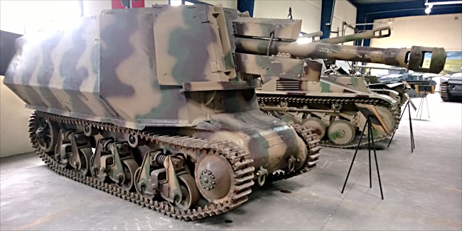 Surviving German Hotchkiss 105mm le.FH 18 (Sf.) auf GW-39H(f) Self propelled Gun