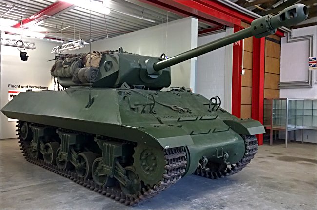 Surviving British WW2 M10 Achilles 17pdr Tank Destroyers can be found at the Deutsches Panzermuseum Munster Germany