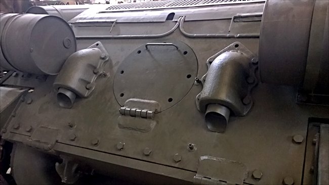 Surviving SU-100 Russian Soviet Tank Destroyer SPG can be found at the Deutsches Panzermuseum in the small military town of Munster, Germany.