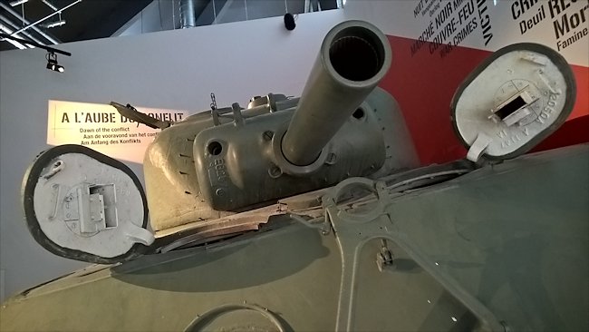 WW2 M4(105) Sherman Tank 105mm howitzer