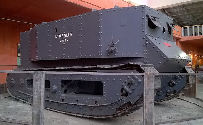 ww1 flat tank super short battle tank